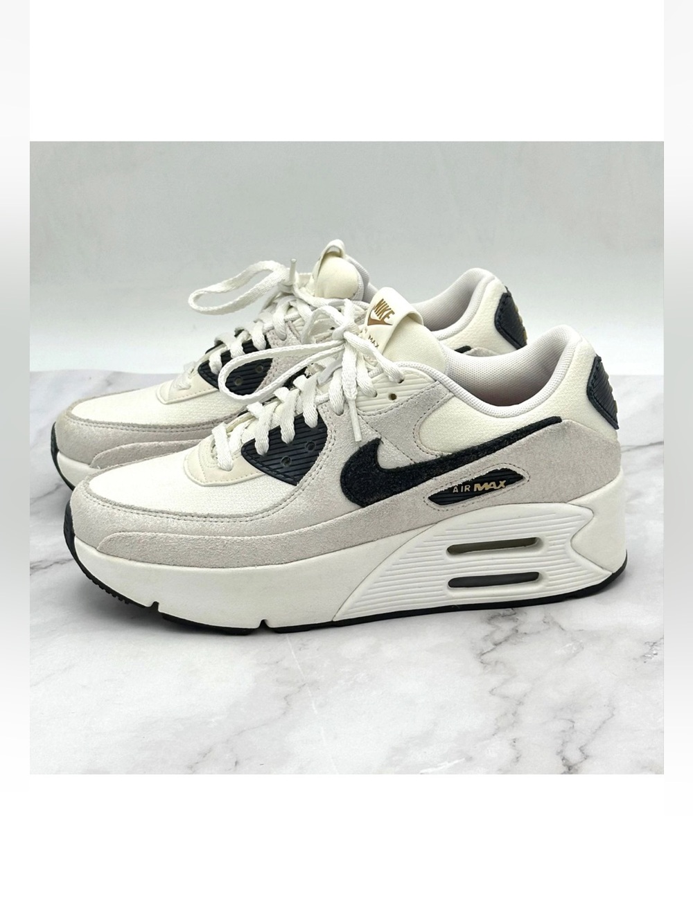Nike Air Max 90 LV8 Shoes Womens Size 8 White Black Suede Platform HQ3497-100 - Picture 4 of 13